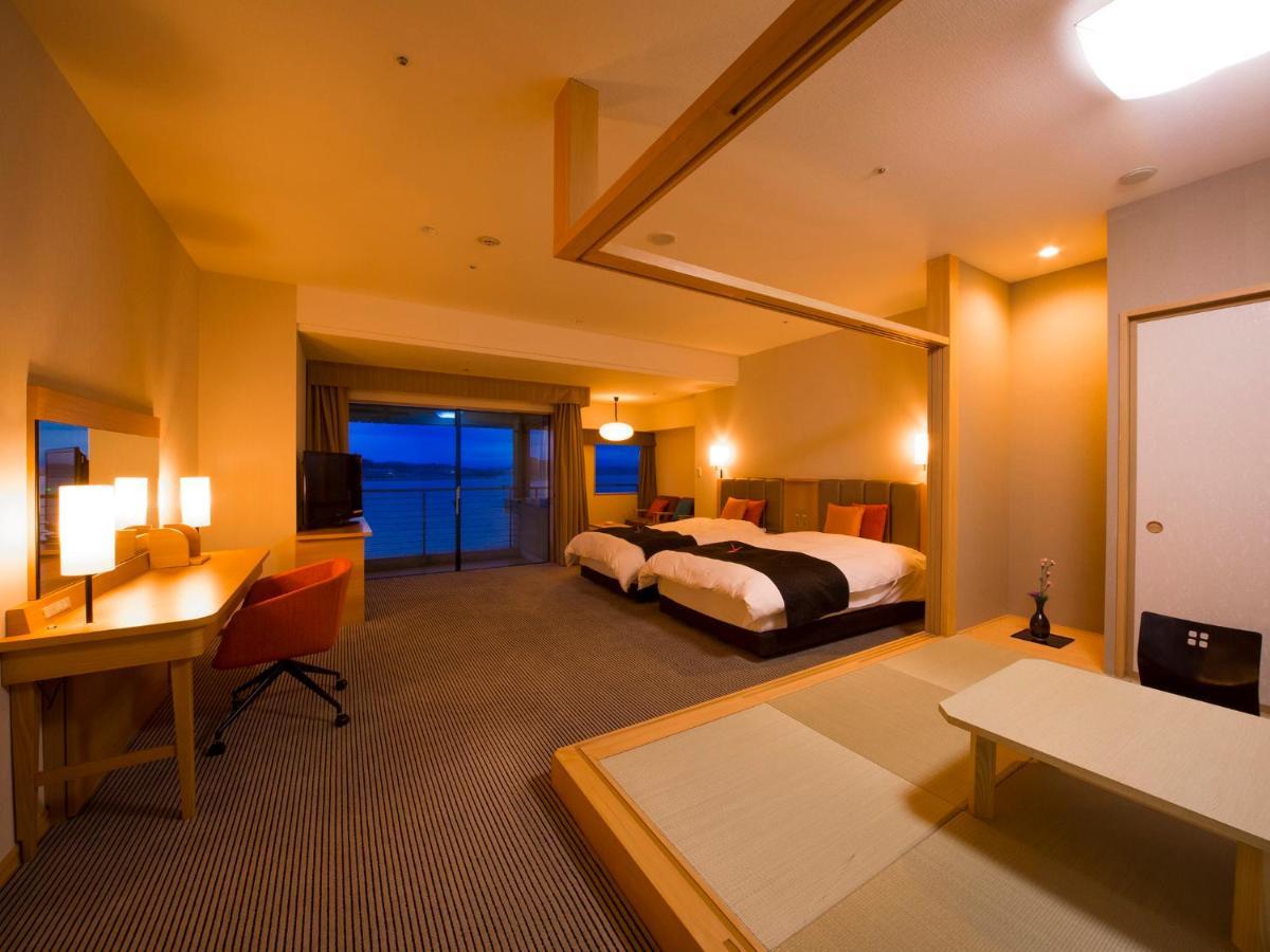 Apa Hotel & Resort Kaga Katayamazu Onsen Kasuikyo Экстерьер фото