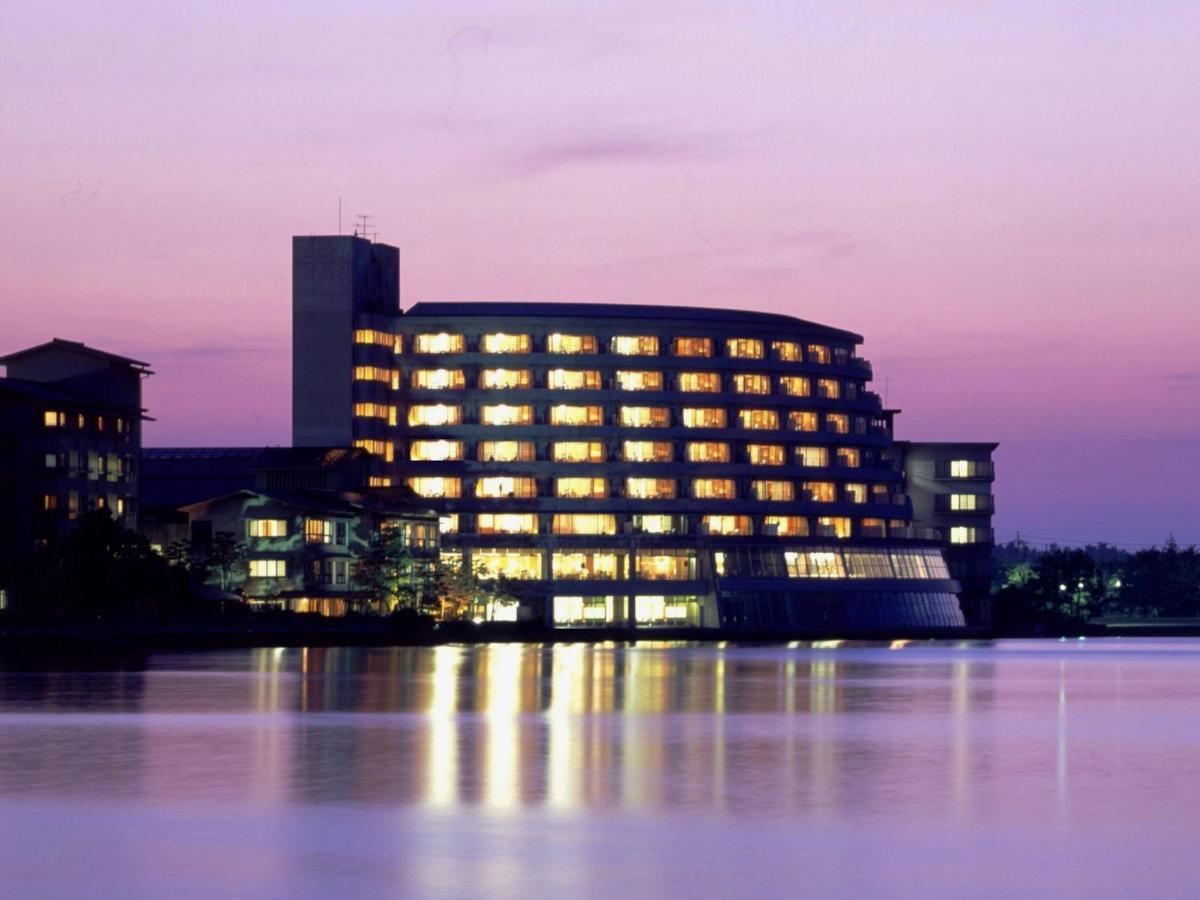 Apa Hotel & Resort Kaga Katayamazu Onsen Kasuikyo Экстерьер фото