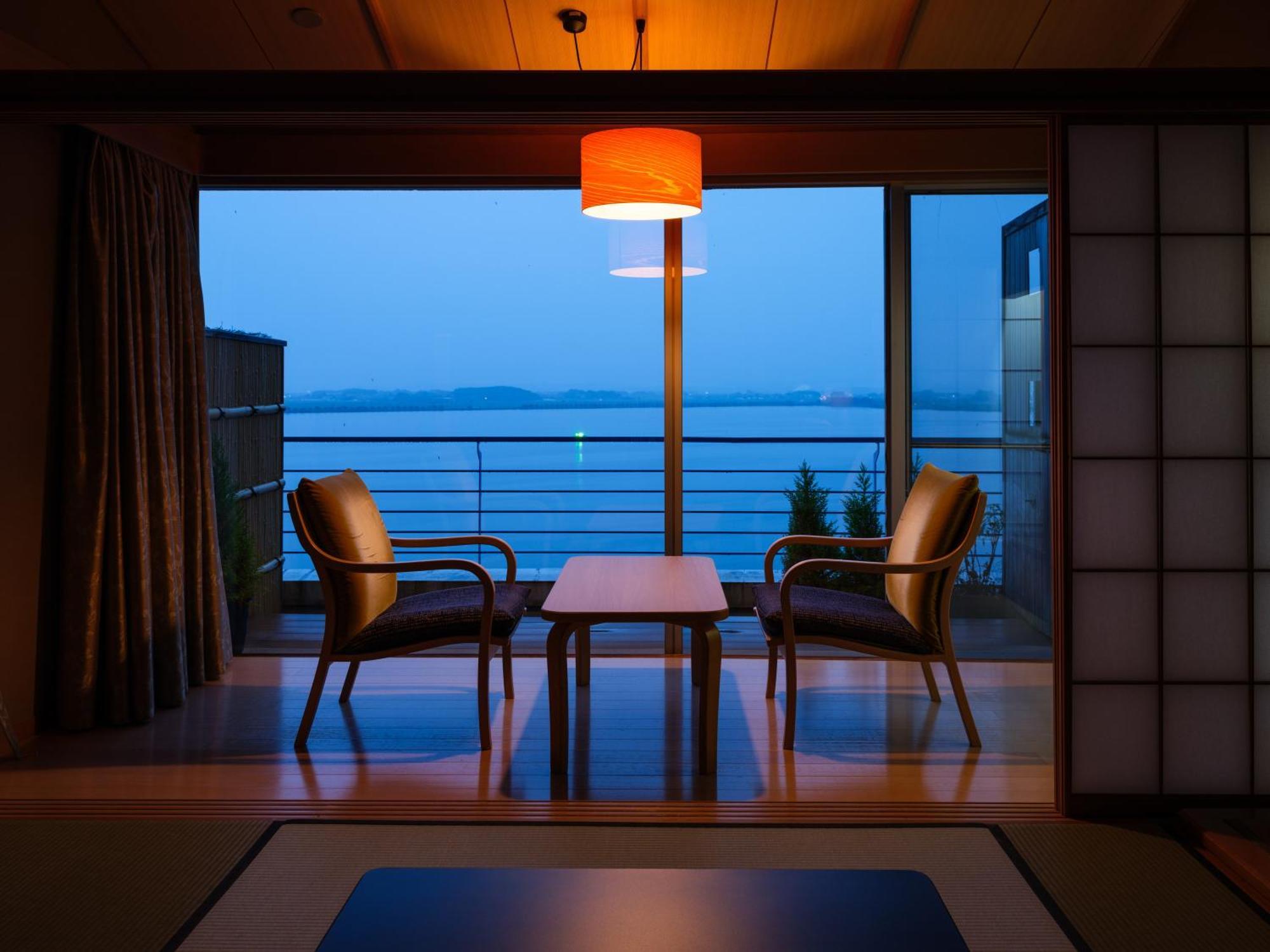 Apa Hotel & Resort Kaga Katayamazu Onsen Kasuikyo Экстерьер фото