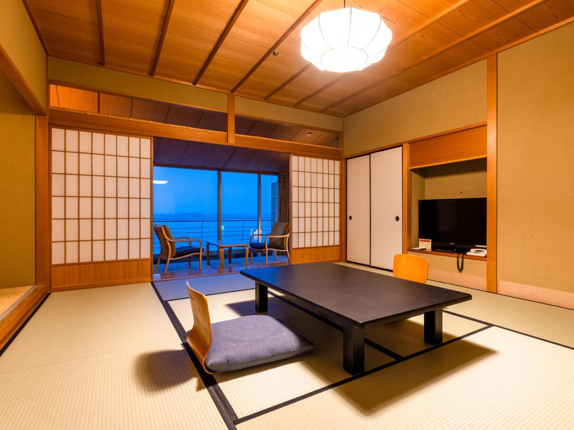 Apa Hotel & Resort Kaga Katayamazu Onsen Kasuikyo Экстерьер фото