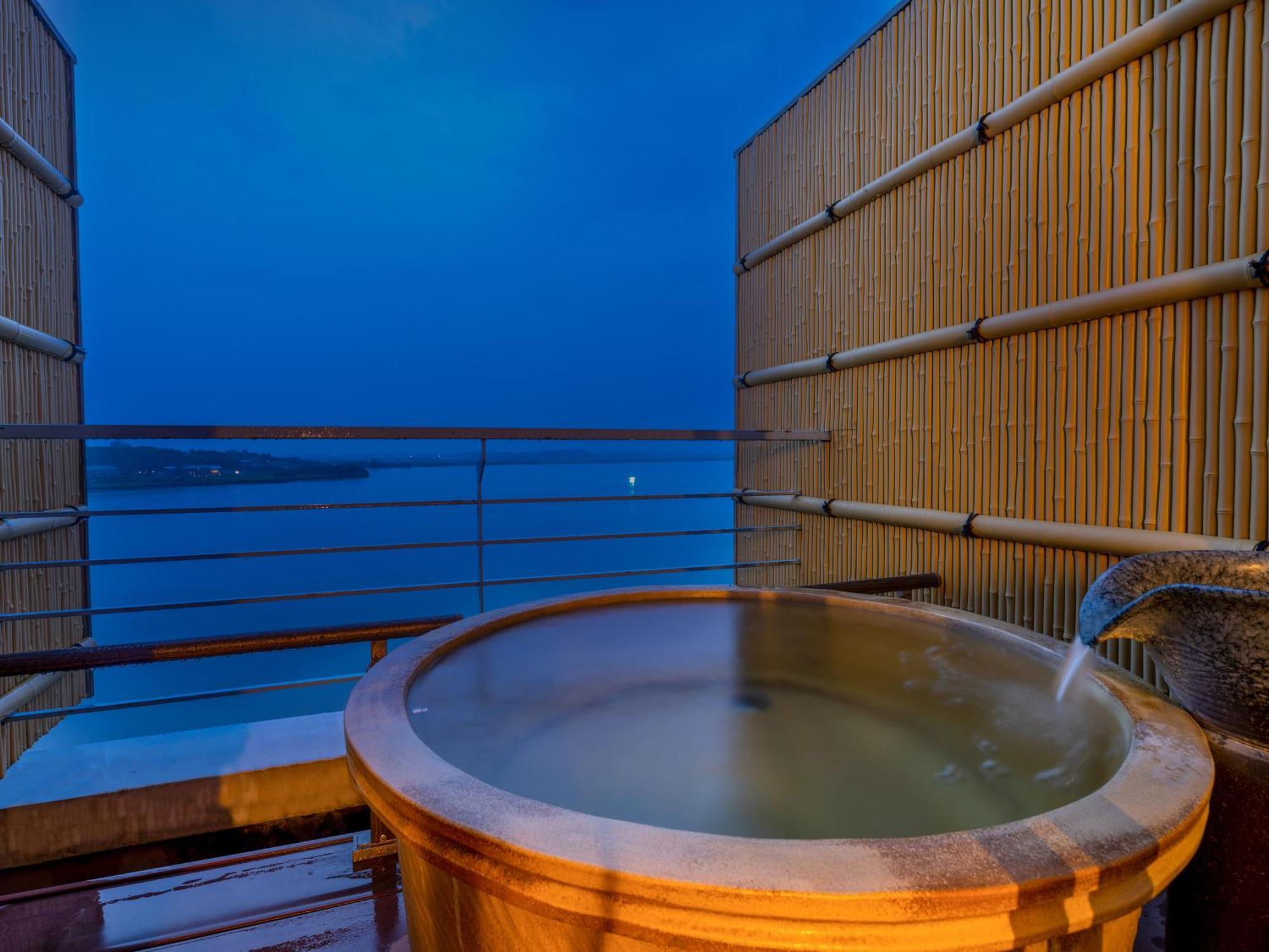 Apa Hotel & Resort Kaga Katayamazu Onsen Kasuikyo Экстерьер фото