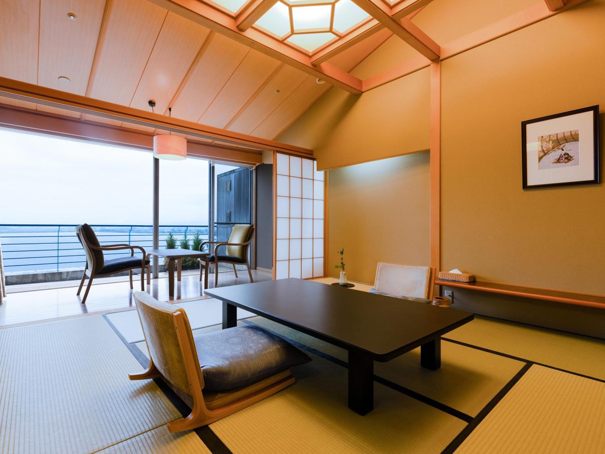 Apa Hotel & Resort Kaga Katayamazu Onsen Kasuikyo Экстерьер фото