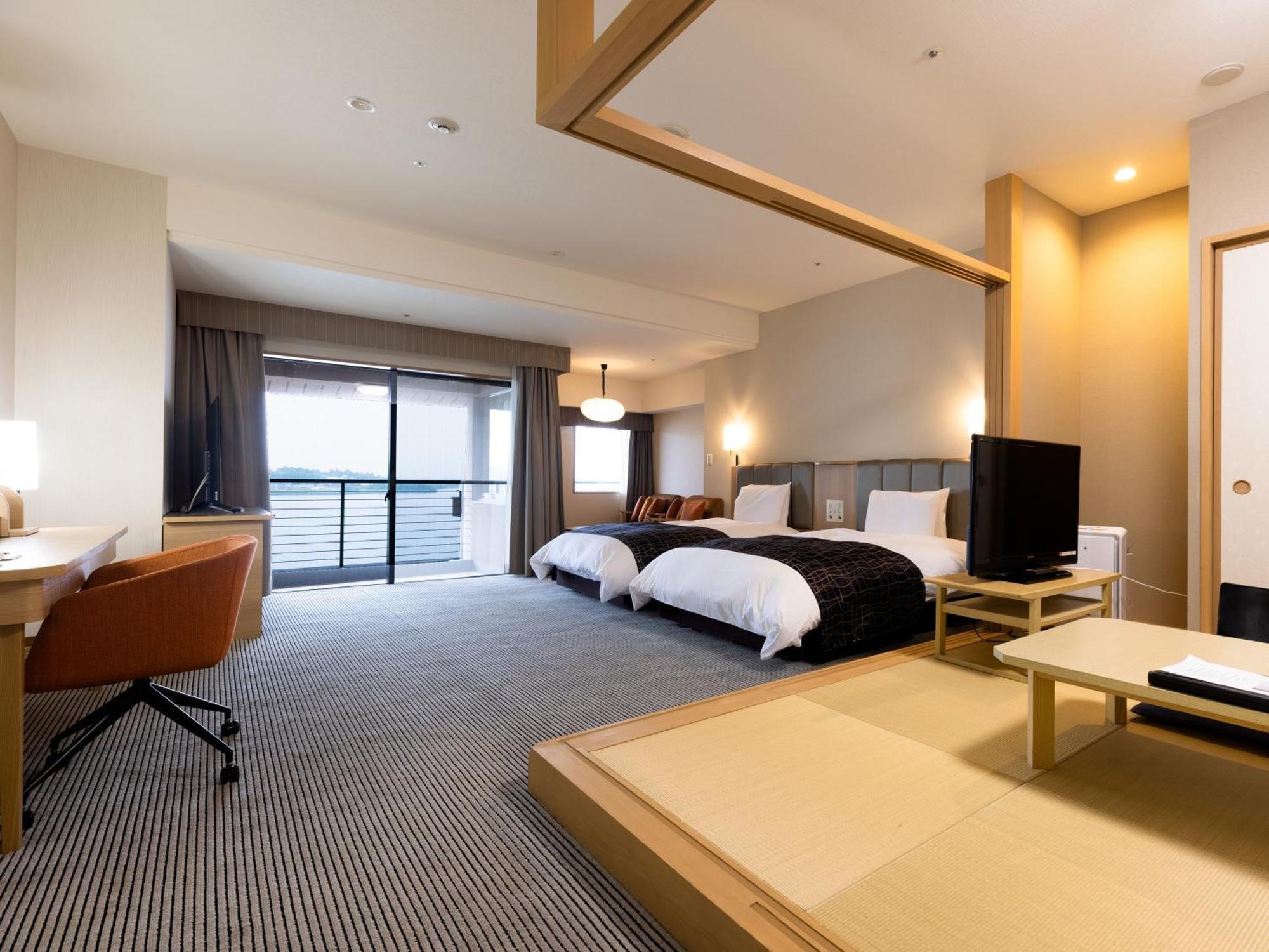 Apa Hotel & Resort Kaga Katayamazu Onsen Kasuikyo Экстерьер фото