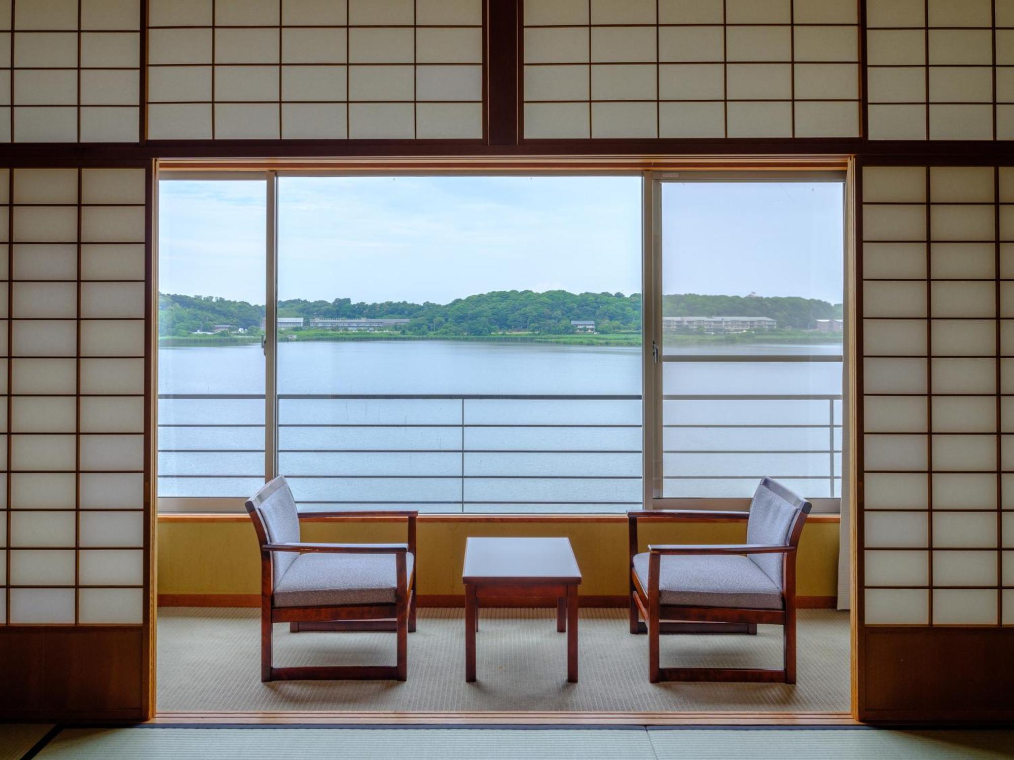 Apa Hotel & Resort Kaga Katayamazu Onsen Kasuikyo Экстерьер фото