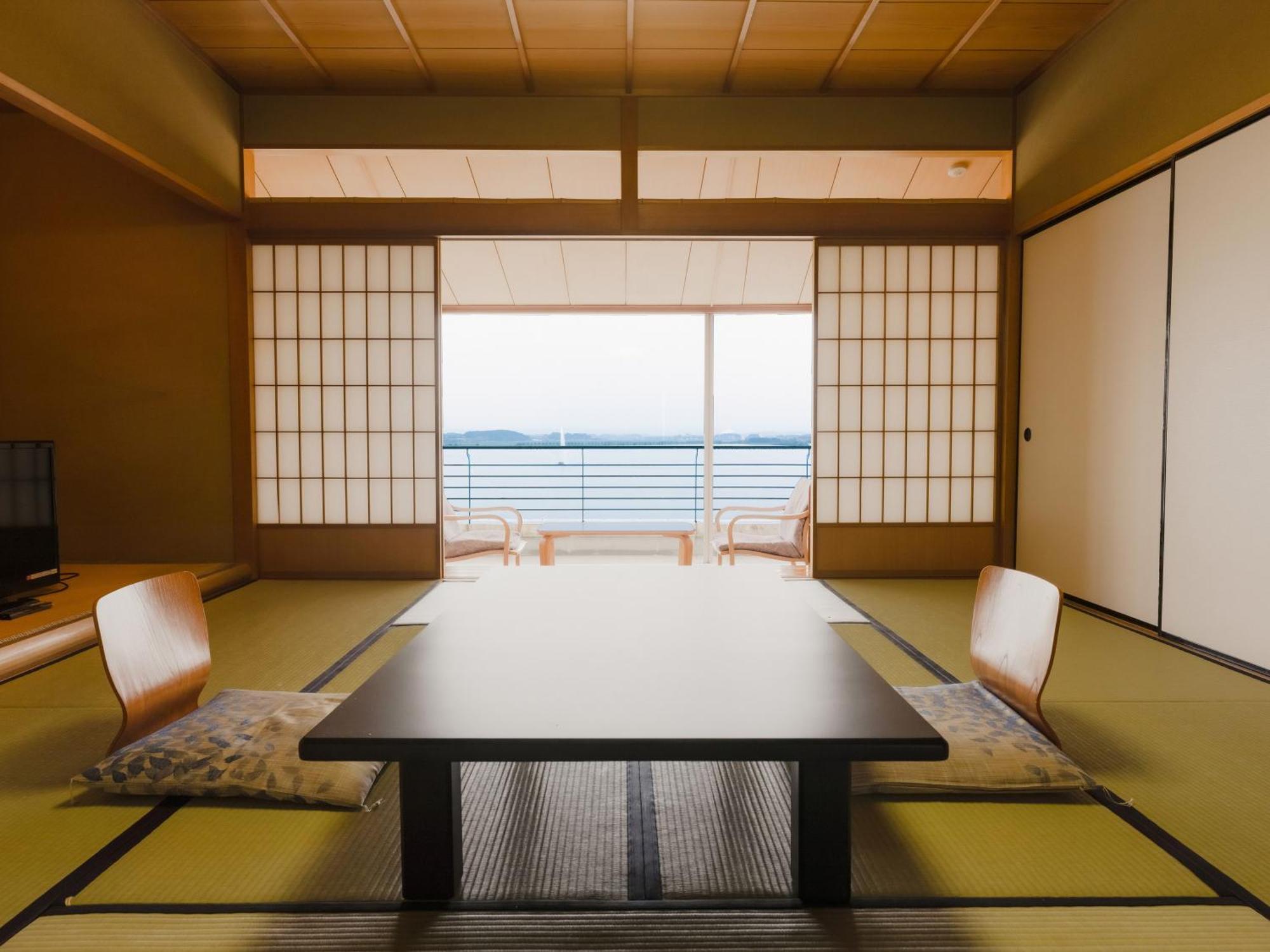 Apa Hotel & Resort Kaga Katayamazu Onsen Kasuikyo Экстерьер фото
