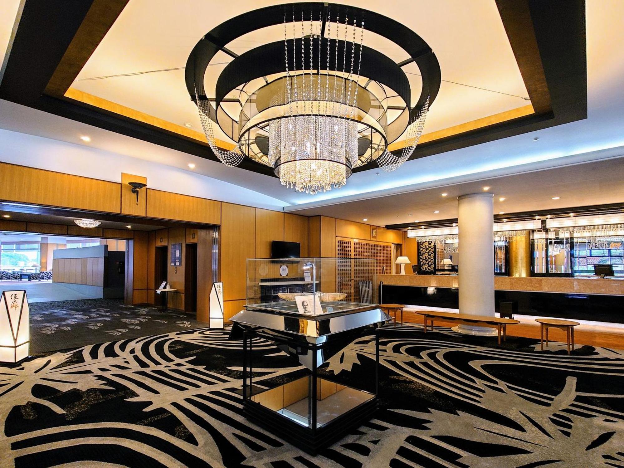Apa Hotel & Resort Kaga Katayamazu Onsen Kasuikyo Экстерьер фото