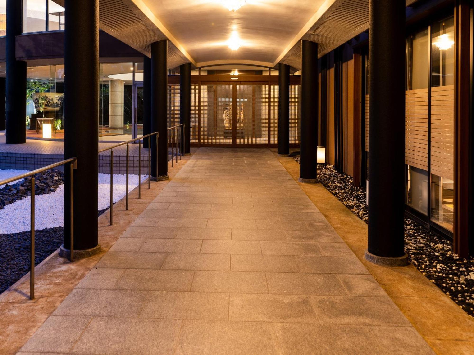 Apa Hotel & Resort Kaga Katayamazu Onsen Kasuikyo Экстерьер фото